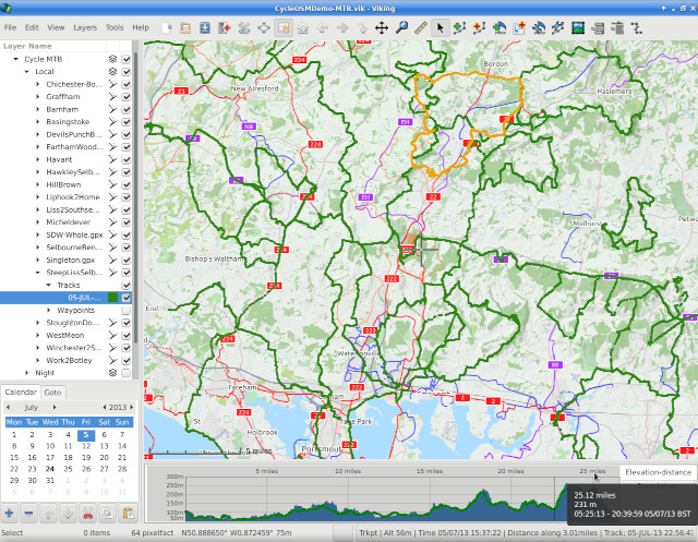 Screenshot: OSM Cycle Map and Many Tracks